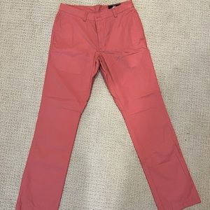 Vineyard Vines Nantucket Red Pants 32 x 34. Like new.